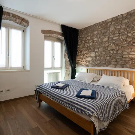 Apartment Corte Angelini By Postcardsfrom Castelnuovo del Garda