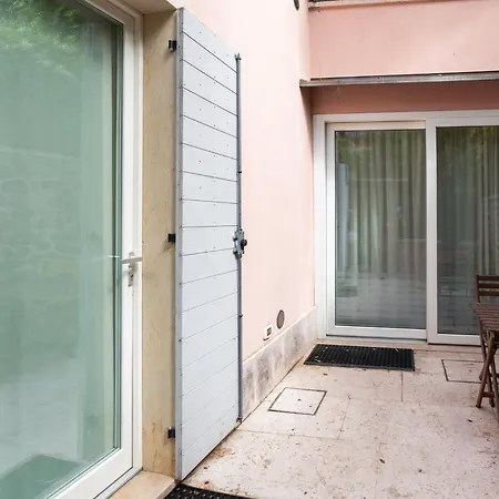 Corte Angelini By Postcardsfrom Apartment *