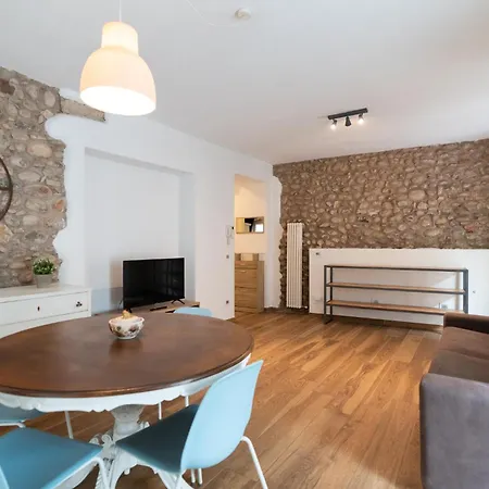 Apartment Corte Angelini By Postcardsfrom Castelnuovo del Garda