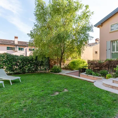 Corte Angelini By Postcardsfrom Apartment *