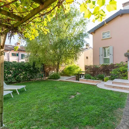 Corte Angelini By Postcardsfrom Apartment Castelnuovo del Garda
