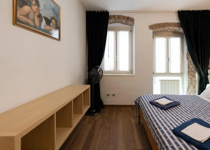 Corte Angelini By Postcardsfrom Apartment *