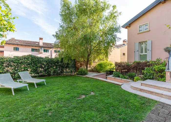 Corte Angelini By Postcardsfrom Apartamento *