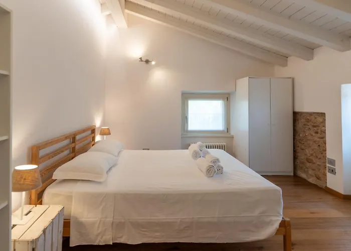 Corte Angelini By Postcardsfrom Apartamento *